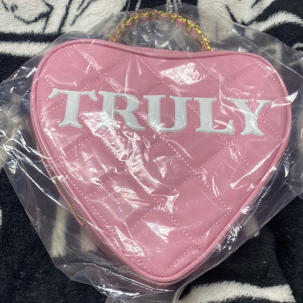 Truly heart purse